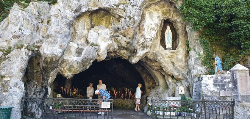 Pèlerinage de l'Assomption à la grotte de Cotatay