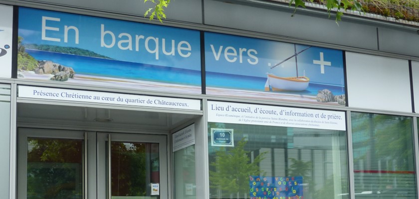 Saintes-Marthe-et-Marie : En barque vers + a 10 ans !