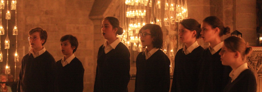 Sainte-Claire-Sainte-Thérèse-en-Forez : inauguration du jubilé des 800 ans de la collégiale Notre-Dame d'Espérance