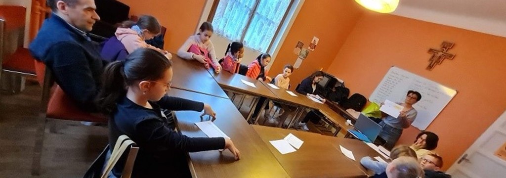 Saint-Luc : Les enfants composent les Béatitudes pour notre temps