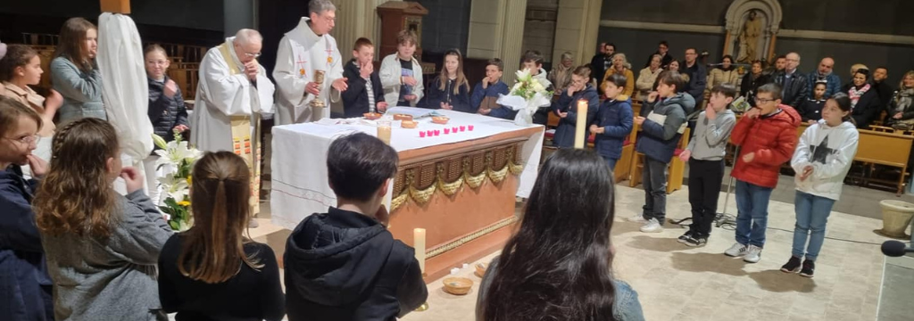 Sainte-Anne-de-Lizeron : premières communions le Jeudi Saint 2024