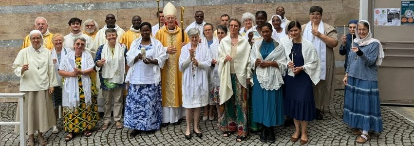 Consécration de Marie-Béatrice Kiemtaremboum dans l'Ordre des Vierges consacrées
