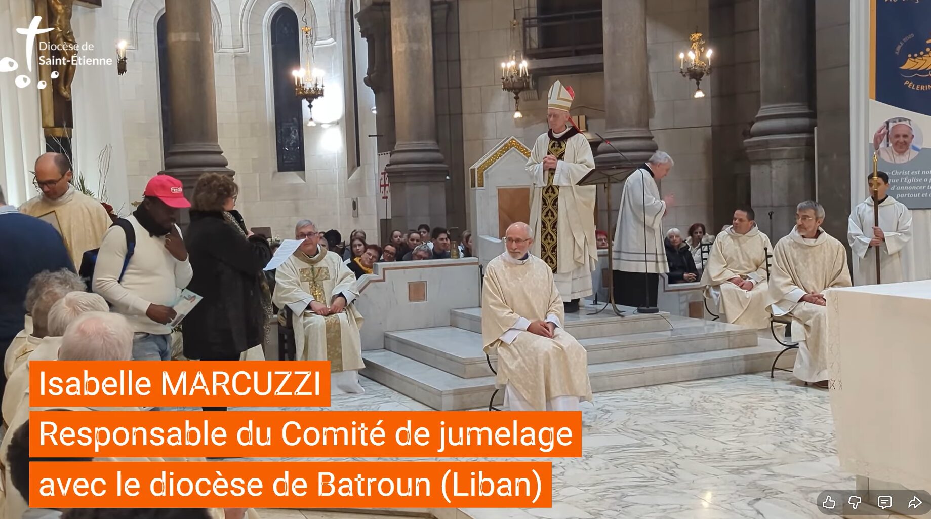Isabelle Marcuzzi, déléguée diocésaine, adresse un "merci" à Mgr Bataille au nom du comité de Jumelage