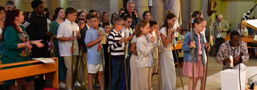 Sainte-Anne-de-Lizeron : fête des premières communions